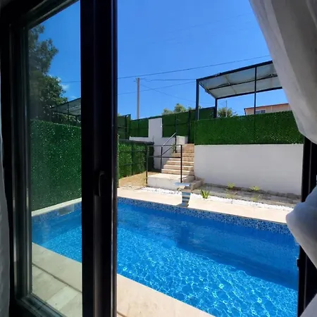 فيلة Duplex With Private Pool In Akyaka Atakoey موجلا