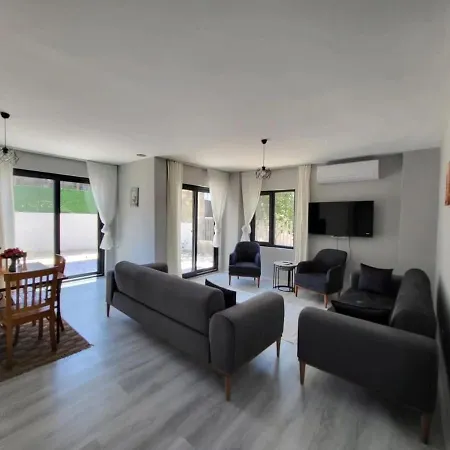 فيلة Duplex With Private Pool In Akyaka Atakoey موجلا
